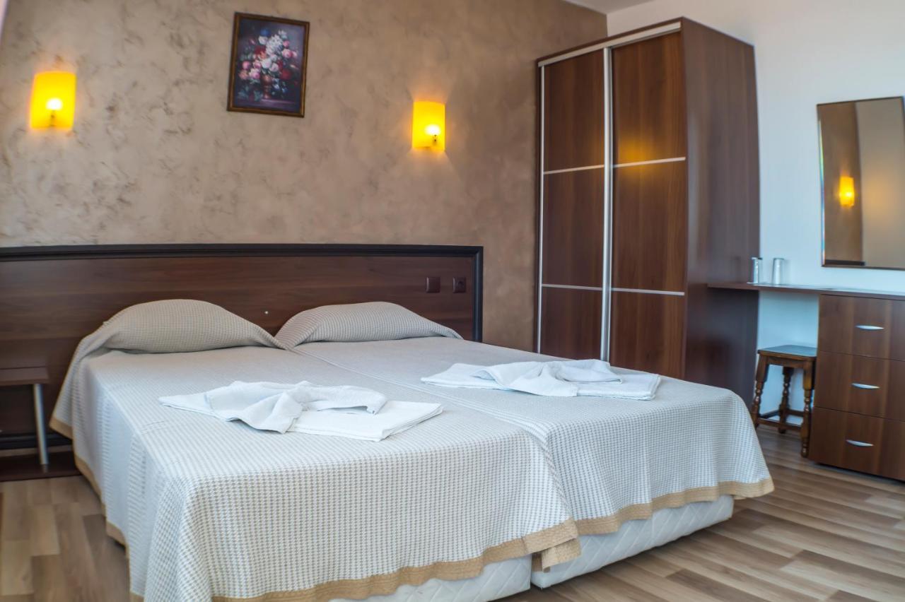 Chrystal Guest House Obzor Exteriér fotografie