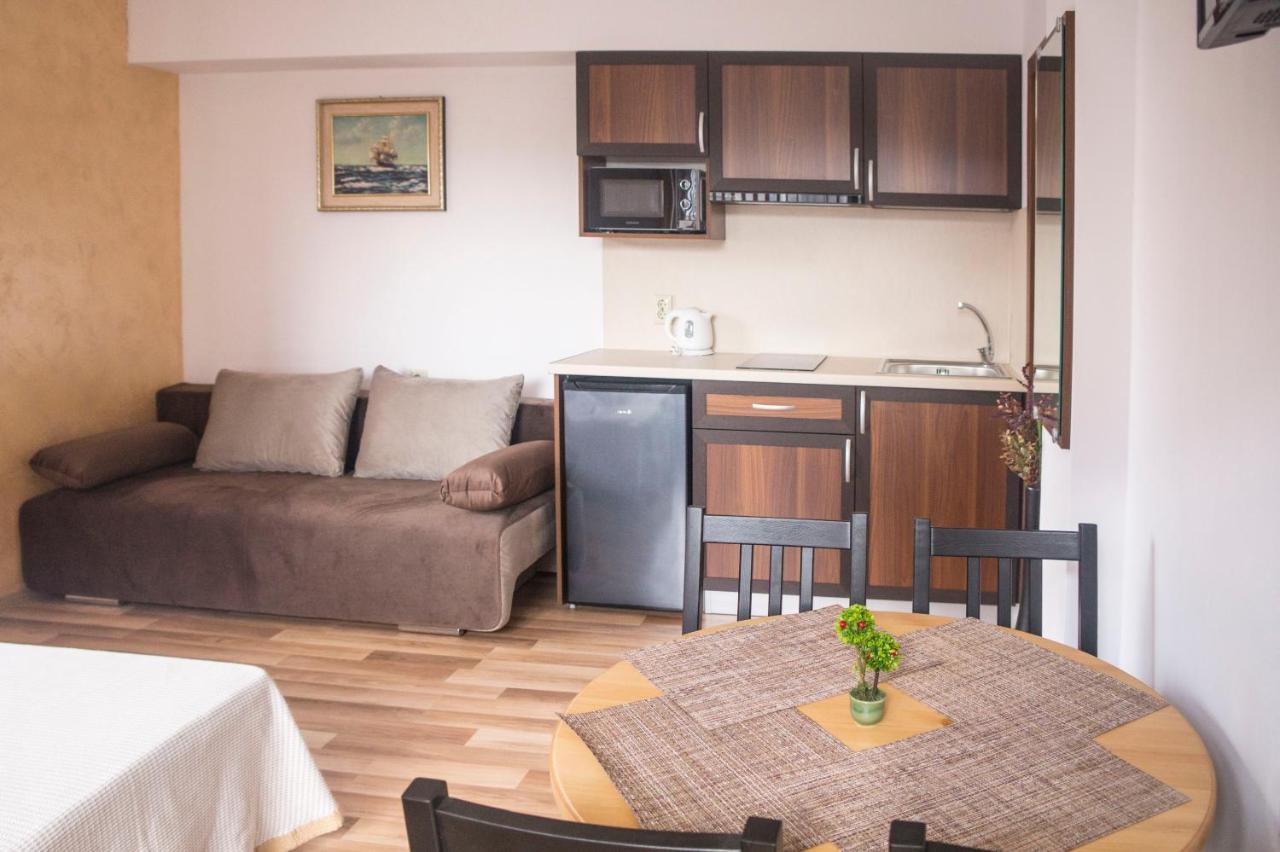 Chrystal Guest House Obzor Exteriér fotografie
