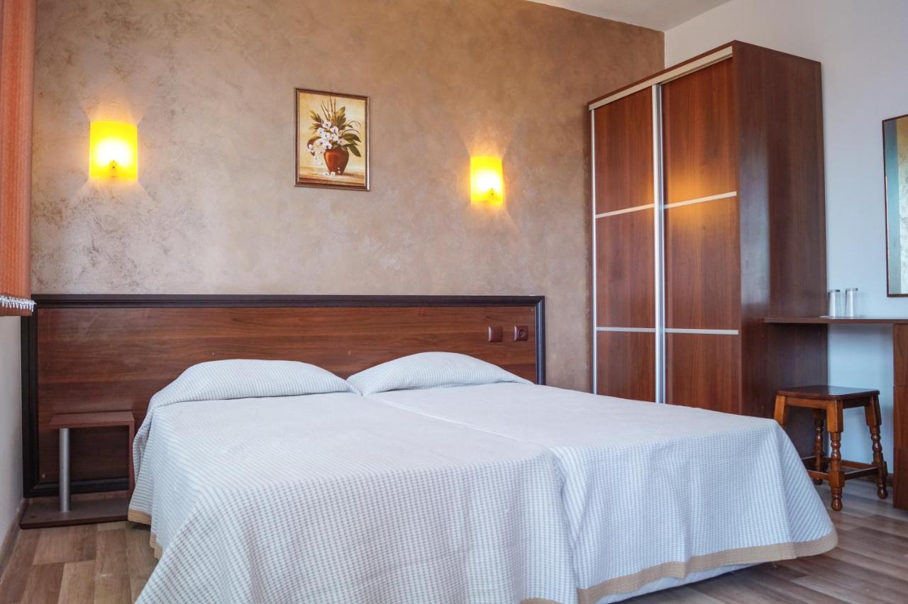 Chrystal Guest House Obzor Exteriér fotografie